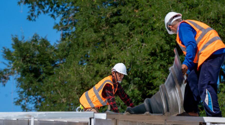 Professional residential roofers in Evans, CO